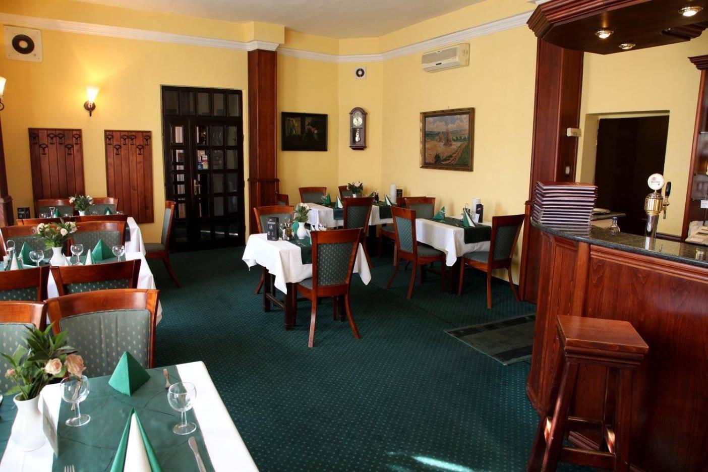 Hotel P7 Losonc Kültér fotó